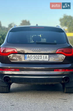 Позашляховик / Кросовер Audi Q7 2009 в 