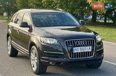 Позашляховик / Кросовер Audi Q7 2009 в 
