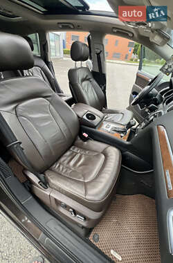 Позашляховик / Кросовер Audi Q7 2009 в 