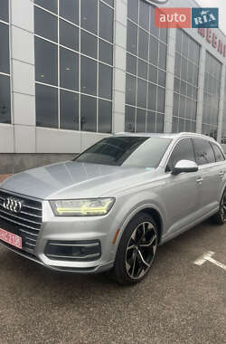 Позашляховик / Кросовер Audi Q7 2019 в Києві