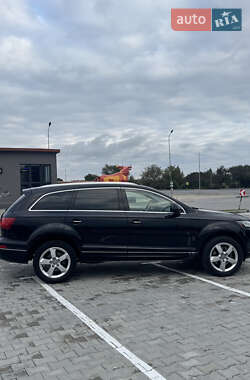 Позашляховик / Кросовер Audi Q7 2015 в 