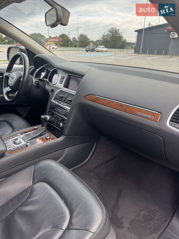 Внедорожник / Кроссовер Audi Q7 2015 в Тернополе