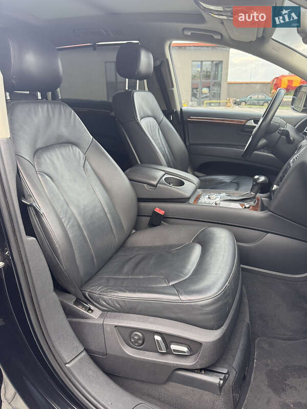 Внедорожник / Кроссовер Audi Q7 2015 в Тернополе