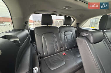 Позашляховик / Кросовер Audi Q7 2015 в 