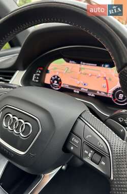 Позашляховик / Кросовер Audi Q7 2017 в 