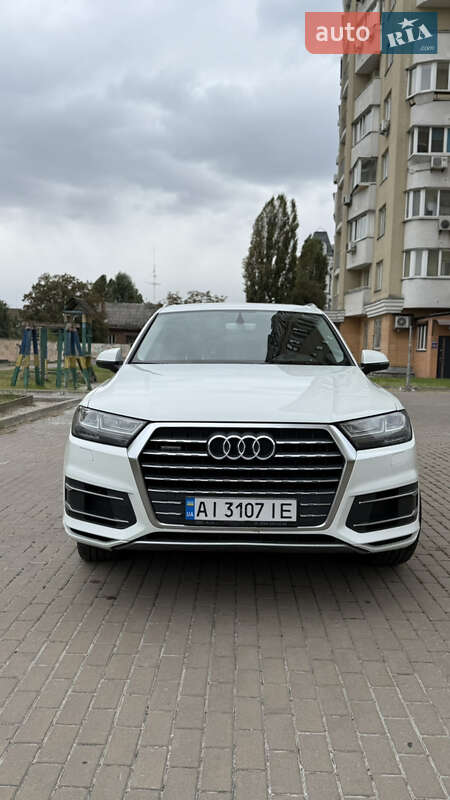 Внедорожник / Кроссовер Audi Q7 2016 в Киеве