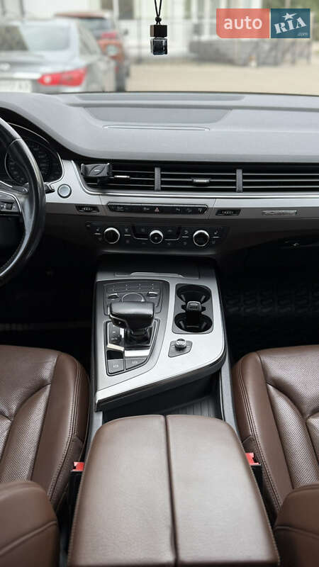 Внедорожник / Кроссовер Audi Q7 2016 в Киеве