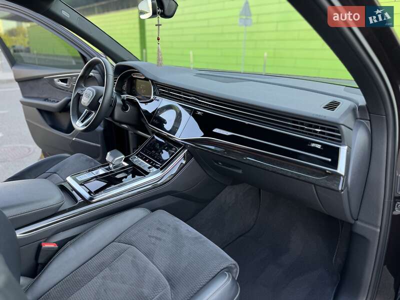 Позашляховик / Кросовер Audi Q7 2022 в Києві