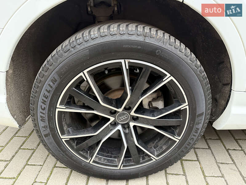 Внедорожник / Кроссовер Audi Q7 2017 в Владимире