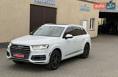 Внедорожник / Кроссовер Audi Q7 2017 в 