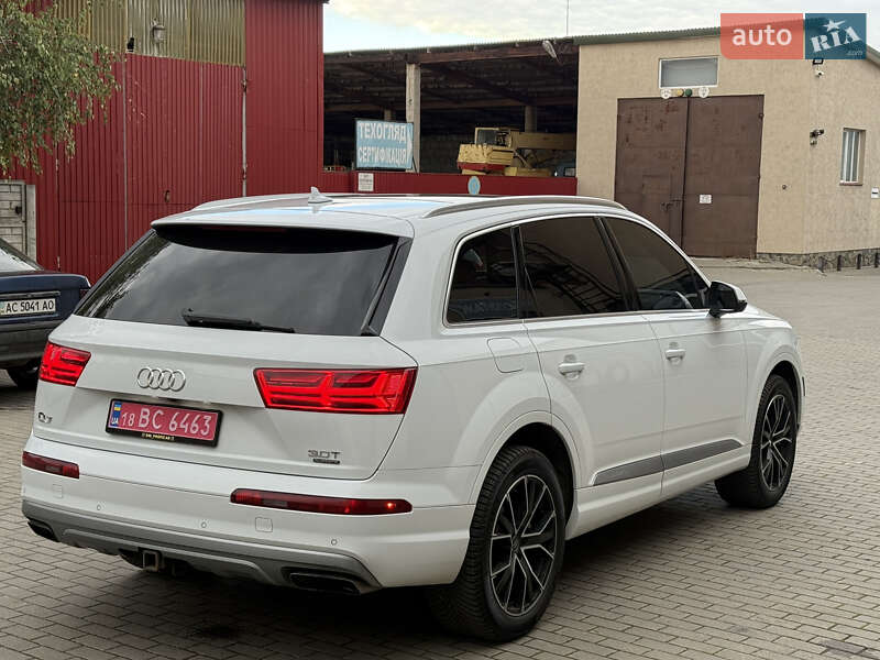 Внедорожник / Кроссовер Audi Q7 2017 в Владимире