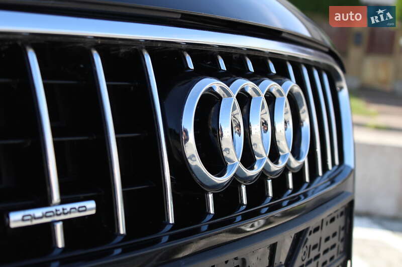 Позашляховик / Кросовер Audi Q7 2015 в Рівному