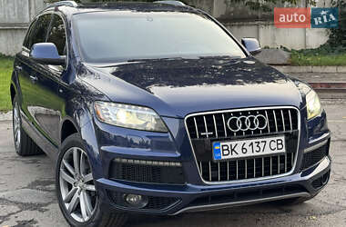 Позашляховик / Кросовер Audi Q7 2010 в 