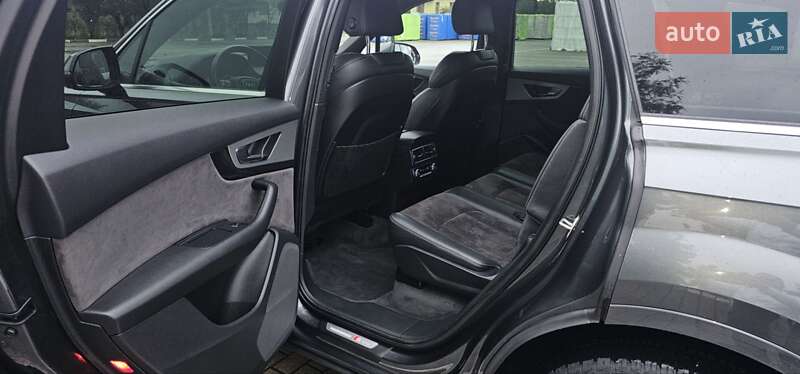 Позашляховик / Кросовер Audi Q7 2016 в Коломиї