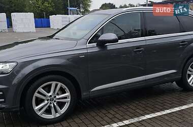 Внедорожник / Кроссовер Audi Q7 2016 в 