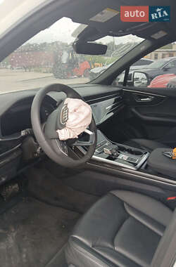 Внедорожник / Кроссовер Audi Q7 2021 в 