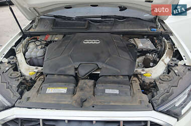 Внедорожник / Кроссовер Audi Q7 2021 в 