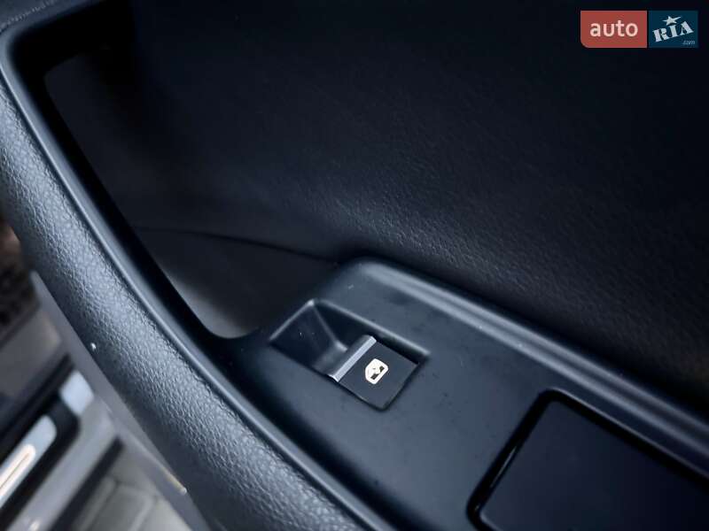 Внедорожник / Кроссовер Audi Q7 2015 в Одессе