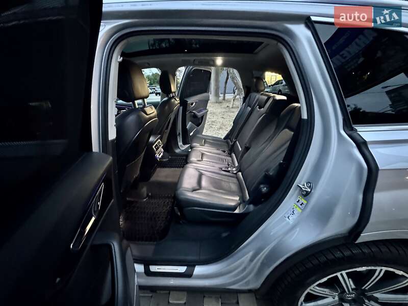 Внедорожник / Кроссовер Audi Q7 2015 в Одессе