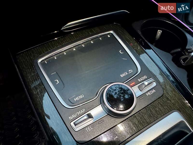 Внедорожник / Кроссовер Audi Q7 2015 в Одессе
