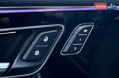 Позашляховик / Кросовер Audi Q7 2015 в 
