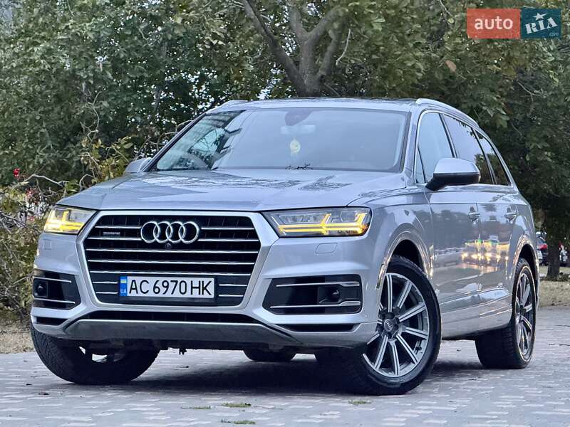 Внедорожник / Кроссовер Audi Q7 2015 в Одессе