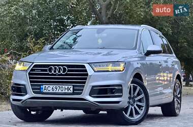 Позашляховик / Кросовер Audi Q7 2015 в 