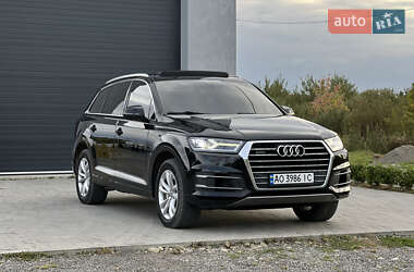 Внедорожник / Кроссовер Audi Q7 2016 в 