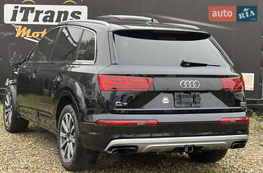 Позашляховик / Кросовер Audi Q7 2017 в Стрию
