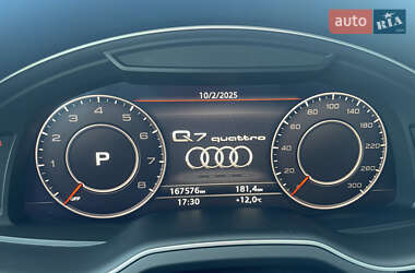 Позашляховик / Кросовер Audi Q7 2017 в 