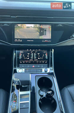 Позашляховик / Кросовер Audi Q7 2020 в 