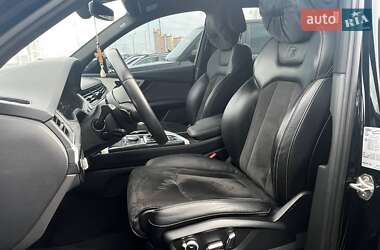 Позашляховик / Кросовер Audi Q7 2016 в 