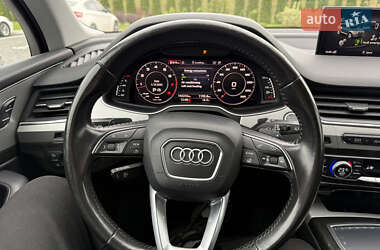 Позашляховик / Кросовер Audi Q7 2016 в 