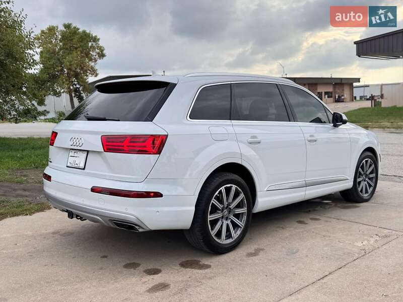 Внедорожник / Кроссовер Audi Q7 2019 в Виннице