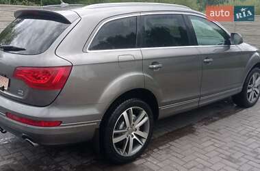 Позашляховик / Кросовер Audi Q7 2012 в 