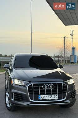 Внедорожник / Кроссовер Audi Q7 2020 в 