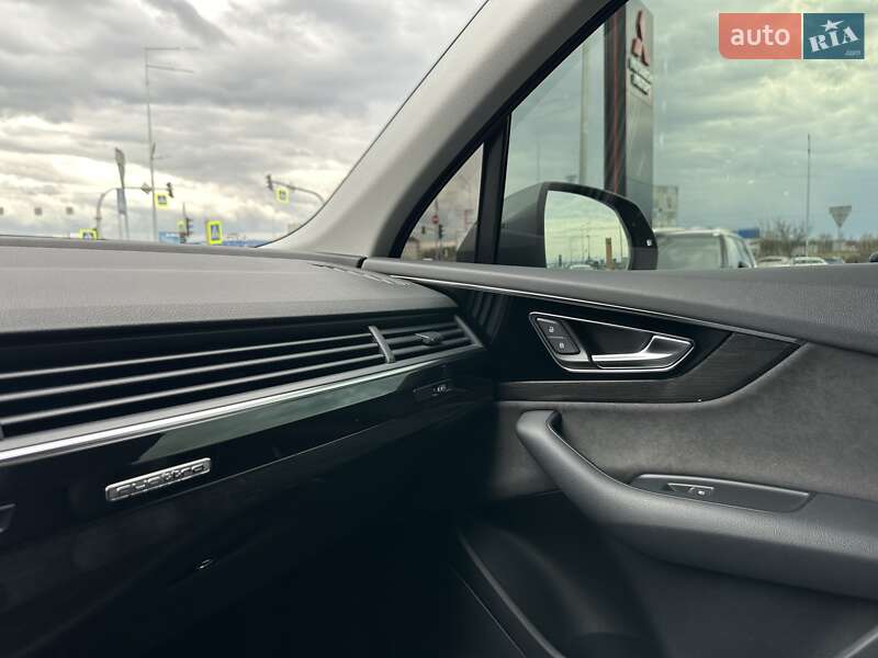 Внедорожник / Кроссовер Audi Q7 2016 в Киеве фото 26 Внедорожник / Кроссовер Audi Q7 2016 в Киеве