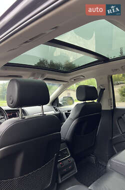 Внедорожник / Кроссовер Audi Q7 2011 в 