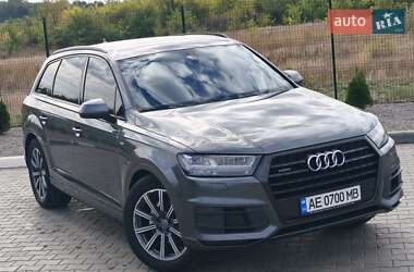 Позашляховик / Кросовер Audi Q7 2016 в Дніпрі
