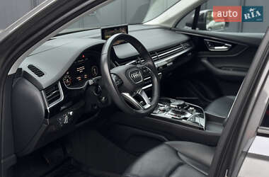 Внедорожник / Кроссовер Audi Q7 2018 в 