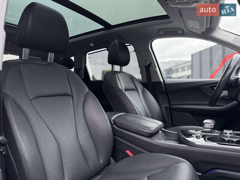 Позашляховик / Кросовер Audi Q7 2018 в Луцьку