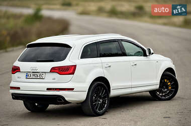 Позашляховик / Кросовер Audi Q7 2013 в 
