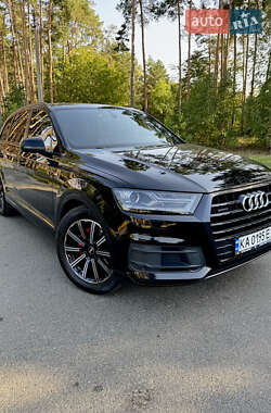 Внедорожник / Кроссовер Audi Q7 2017 в 