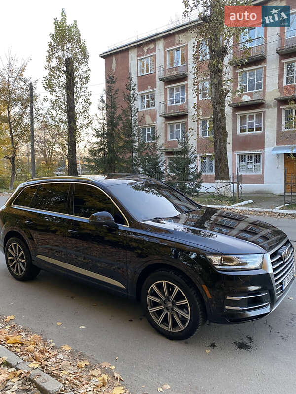 Позашляховик / Кросовер Audi Q7 2017 в Івано-Франківську