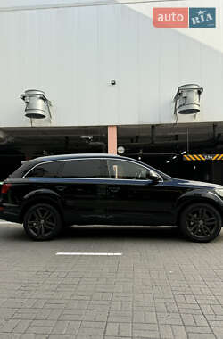 Позашляховик / Кросовер Audi Q7 2006 в 
