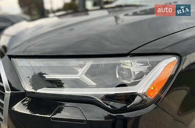Позашляховик / Кросовер Audi Q7 2022 в 
