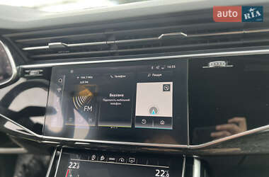Позашляховик / Кросовер Audi Q7 2022 в 