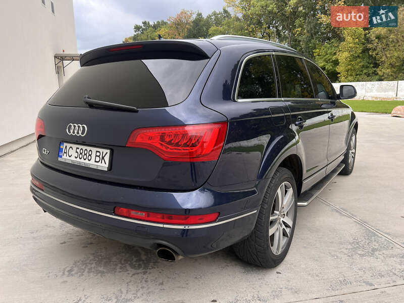 Позашляховик / Кросовер Audi Q7 2013 в Луцьку