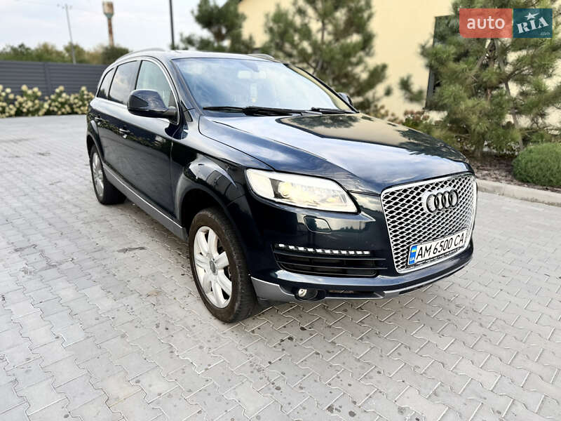 Внедорожник / Кроссовер Audi Q7 2006 в 