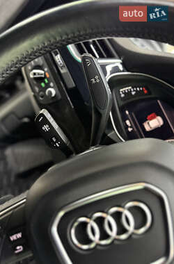Позашляховик / Кросовер Audi Q7 2016 в 